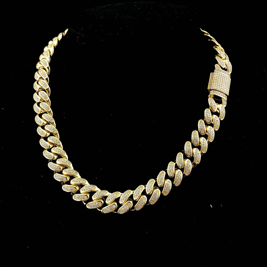 12 mm diamanten Cubaanse ketting in 18 karaat goud