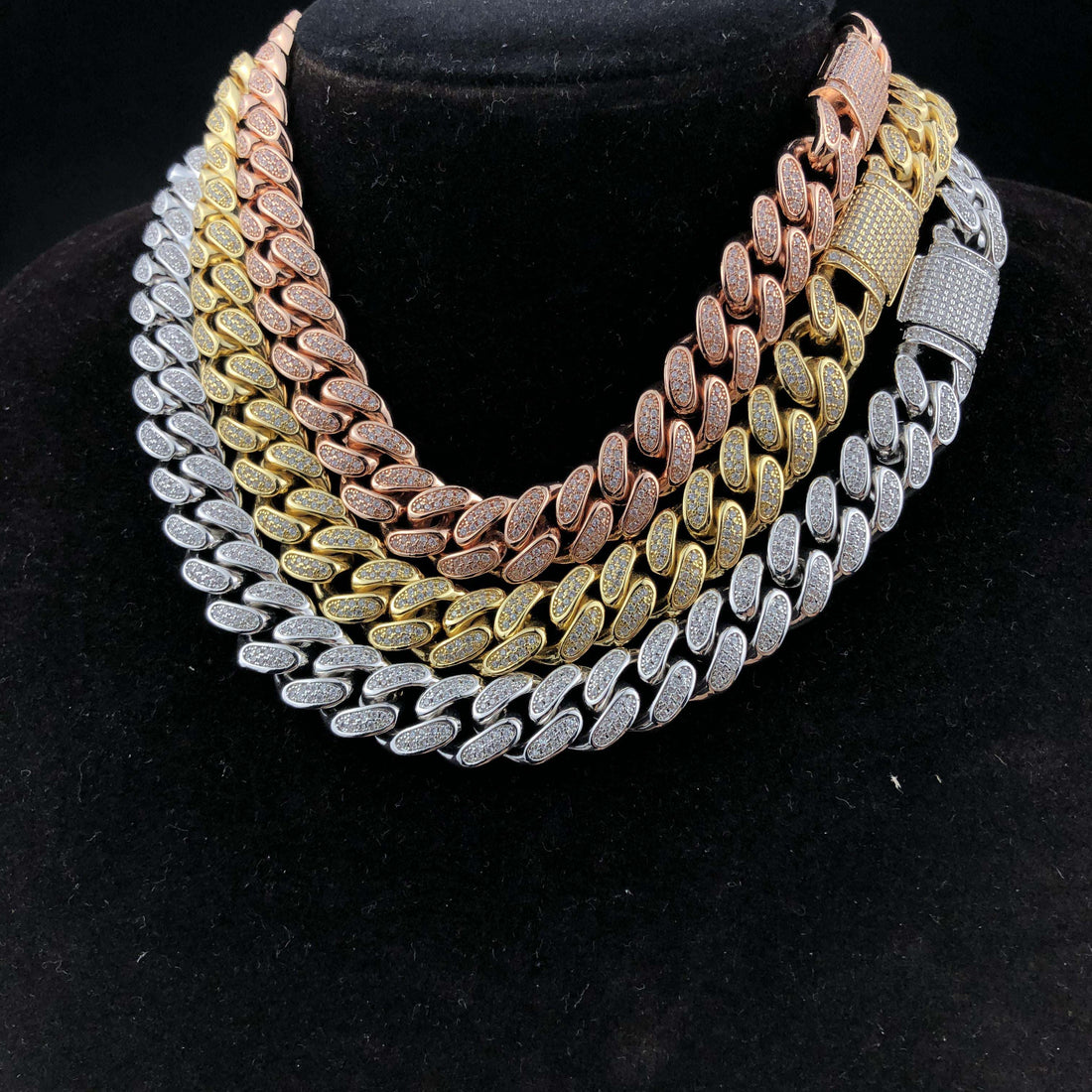 12 mm diamanten Cubaanse ketting in witgoud