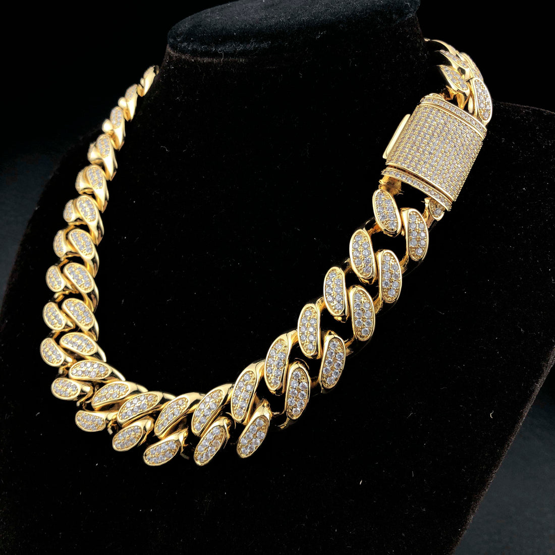 19 mm diamanten Cubaanse ketting