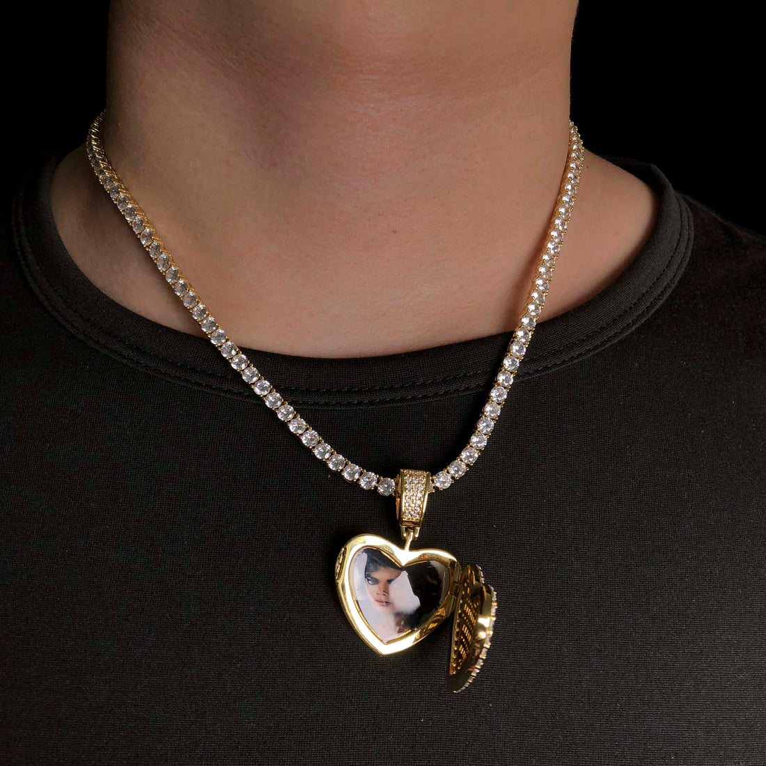 Hartvormige medaillon met fotohanger