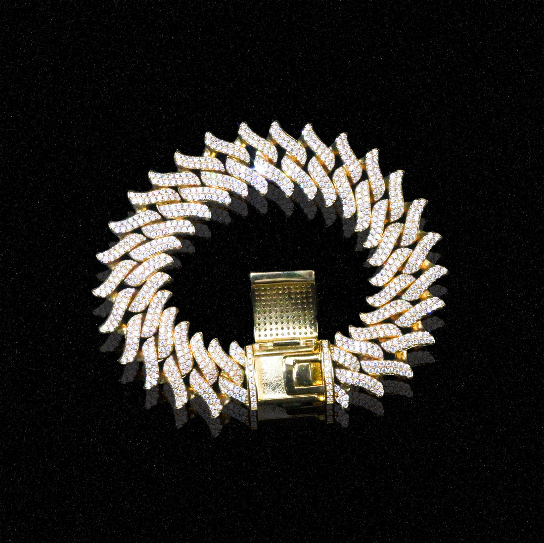 15 mm Cubaanse armband met diamanten en spikes