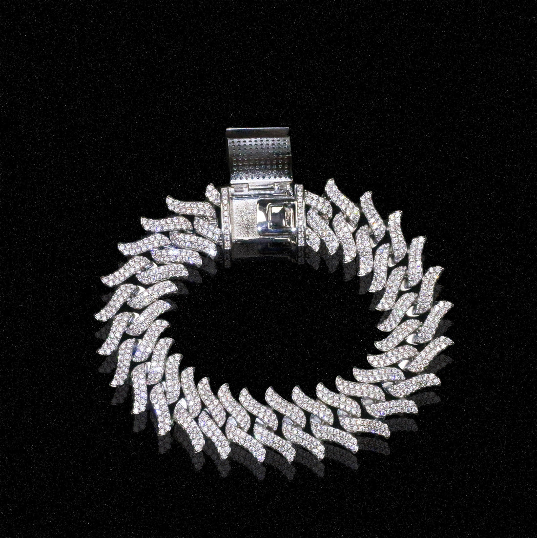 15 mm Cubaanse armband met diamanten en spikes