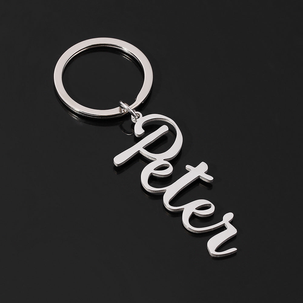 Gepersonaliseerde sleutelhanger met naamplaatje voor dames en heren als Valentijnscadeau 