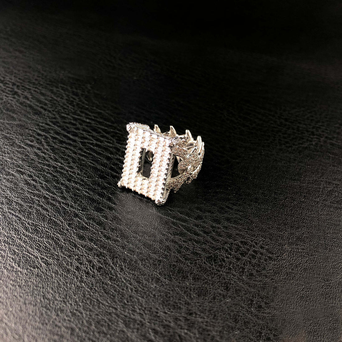 Baguette diamanten geclusterde ring O